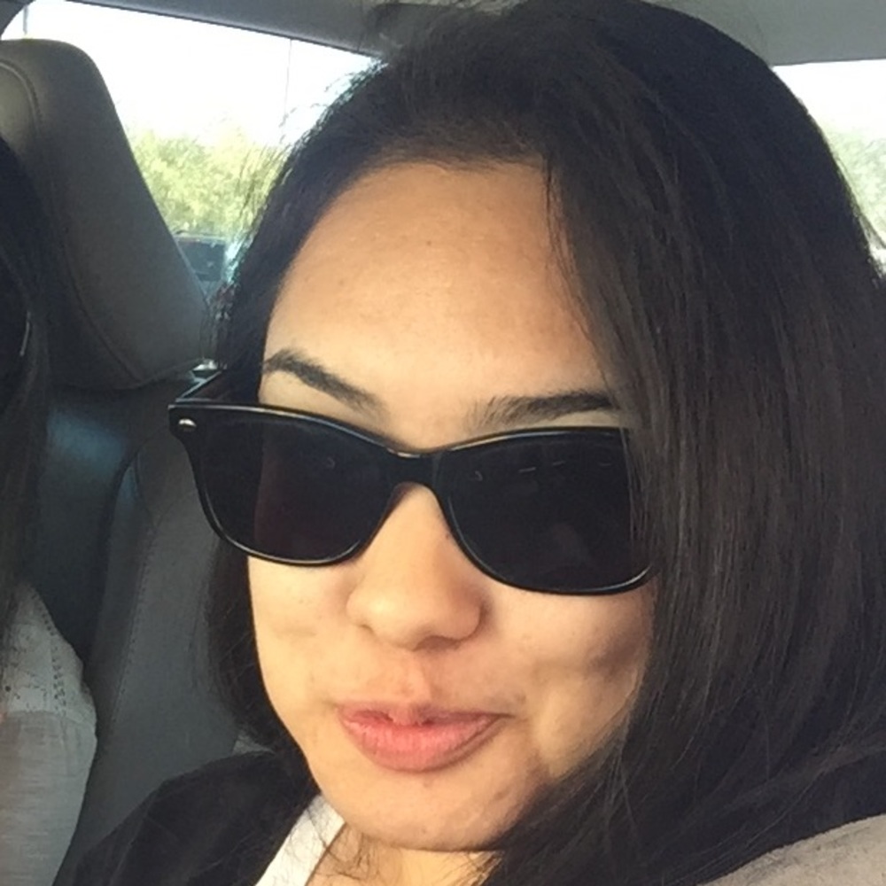 Meet your Posher, Serina